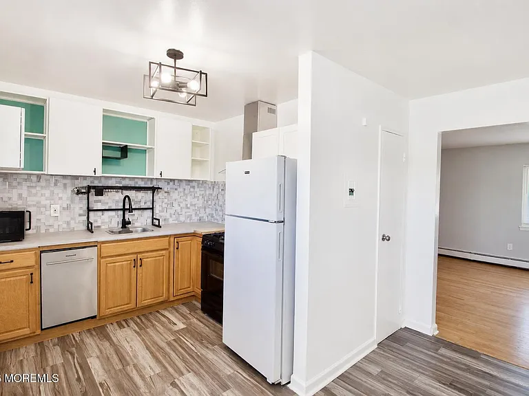 165 Wyckoff Rd #B — Photo 3