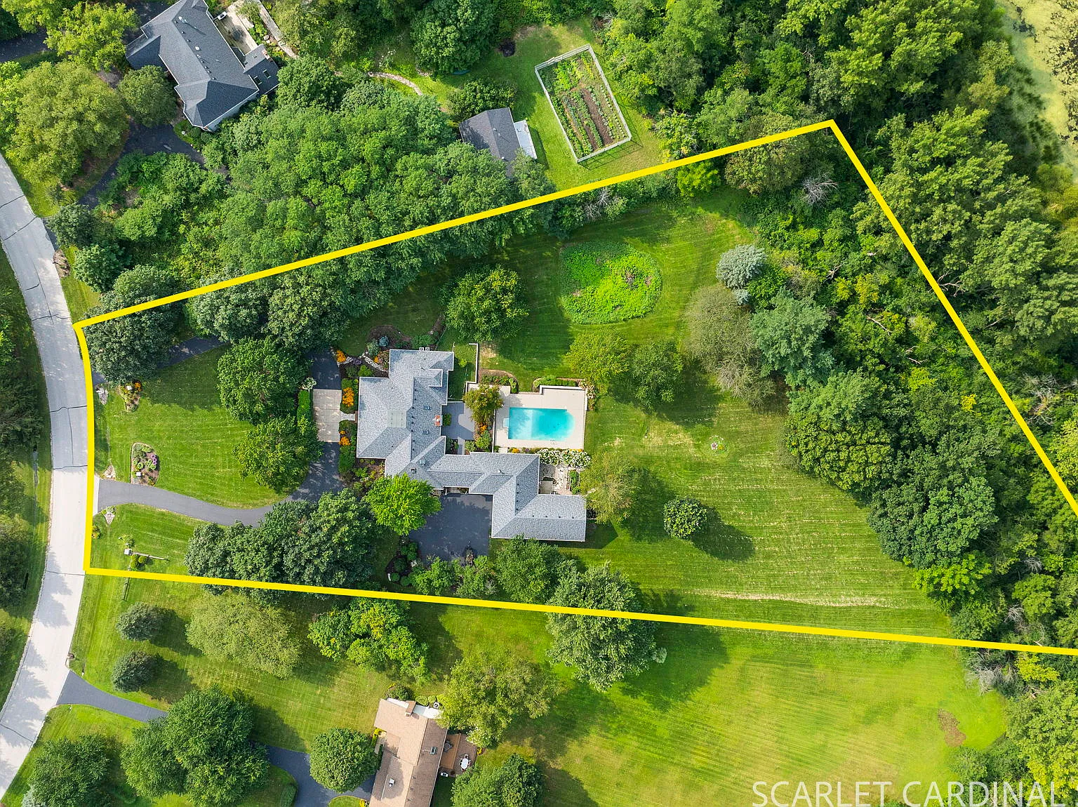 5 bed, 4.5 bath, 4386 sqft, $5,500 — Photo 3