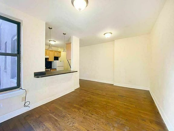 4th image of 510 W 135th St #17A