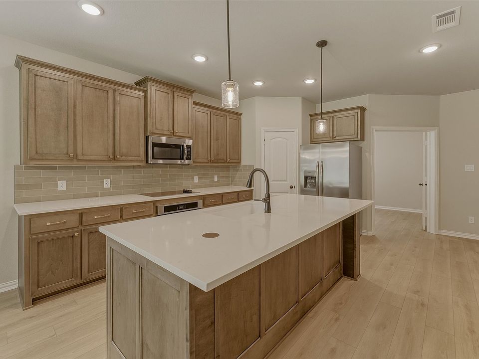 1st image of 529 Waterford Park Blvd