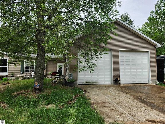 3rd image of 5948 Kniss Rd SE