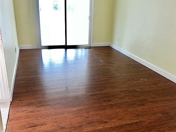 3rd image of 720 Brookledge Dr