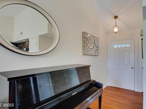 5th image of 2903H S Woodley St #8