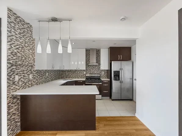 2424 Ocean Avenue image 1 of 29