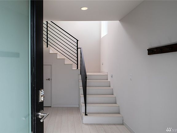 4th image of 710 14th Ave #A