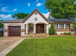 3028 Altman Dr, Irving, TX 75062