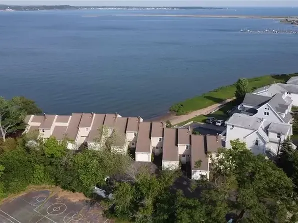 27 Bayview Pl, West Haven, CT 06516