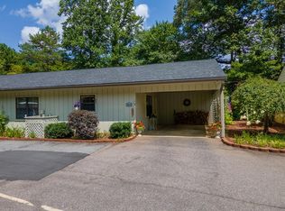 793B Oak Creek Rd, Franklin, NC 28734