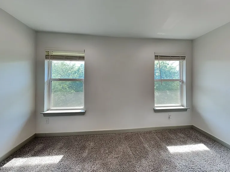 13526 Vinita Dr — Photo 6