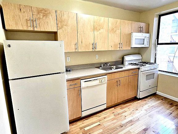 2nd image of 72 Vermilyea Ave APT 2A