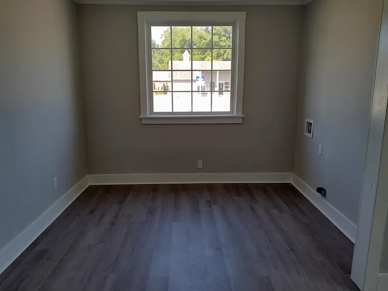 2121 Cosgrove Ave — Photo 13