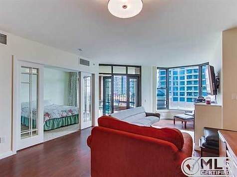 3rd image of 500 W Harbor Dr Unit 815