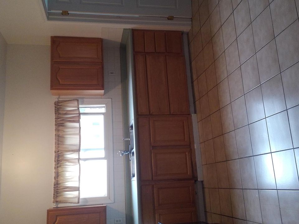 1st image of 544 Ward Ave