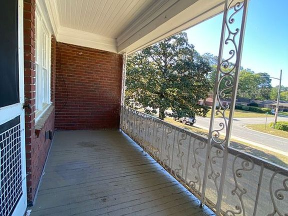 3rd image of 28 Thackery Pl APT 3