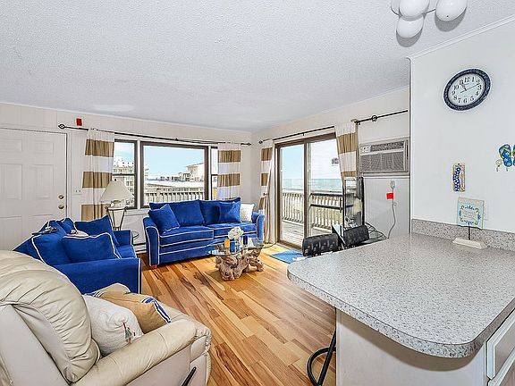 Bright spacious living room 