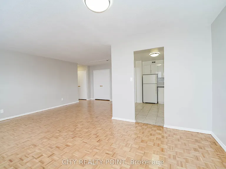 6200 Bathurst St #1412 — Photo 5