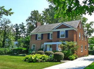 22626 Calverton Rd, Shaker Heights, OH 44122