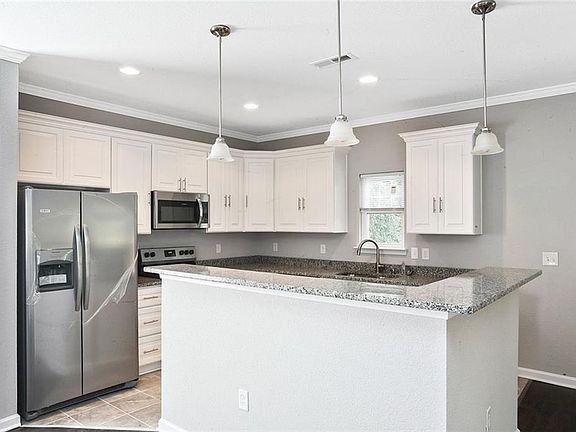 5th image of 2308 Chestnut St