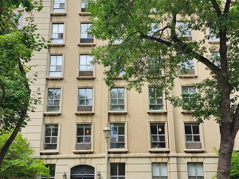 88 Charles St E #211 — Photo 3