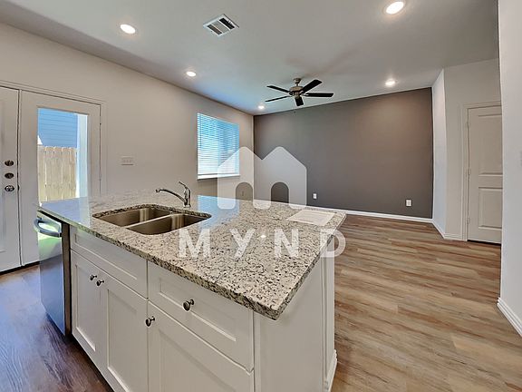 5th image of 403 Briarwood Ln