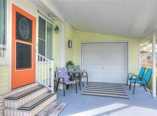 711 Amaryllis Dr, Barefoot Bay, FL 32976
