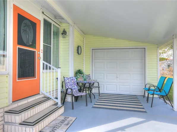 711 Amaryllis Dr, Barefoot Bay, FL 32976