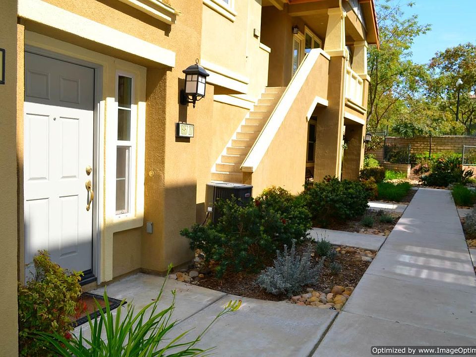 2nd image of 16957 Laurel Hill Ln