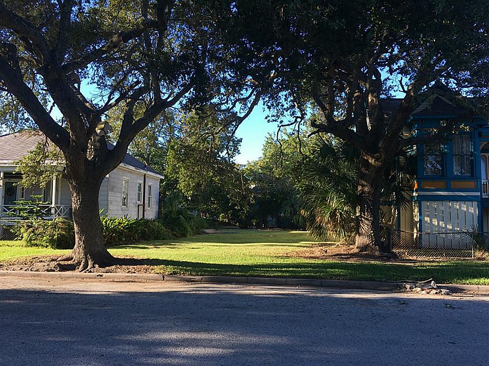 1st image of 1806 Avenue M 1/2