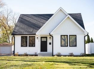 4220 Lindley St, Downers Grove, IL 60515