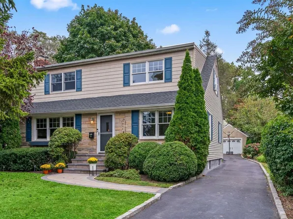 62 Fairmount Street, Huntington, NY 11743