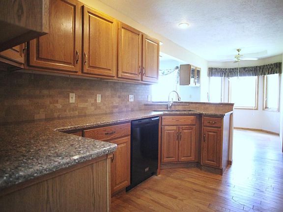 2nd image of 2035 Seneca Way