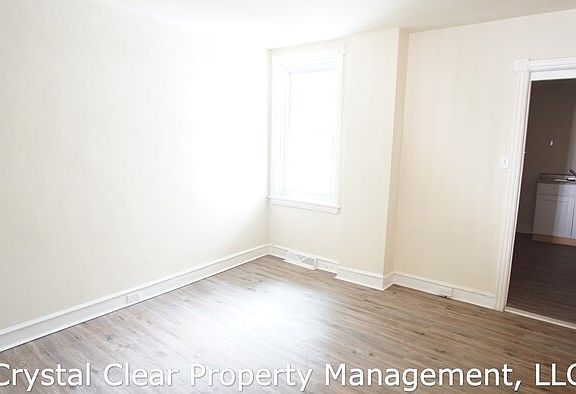 4th image of 24 Lower Oak St