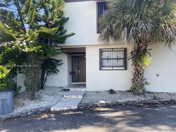 9758 NW 4th Ln #9758, Miami, FL 33172
