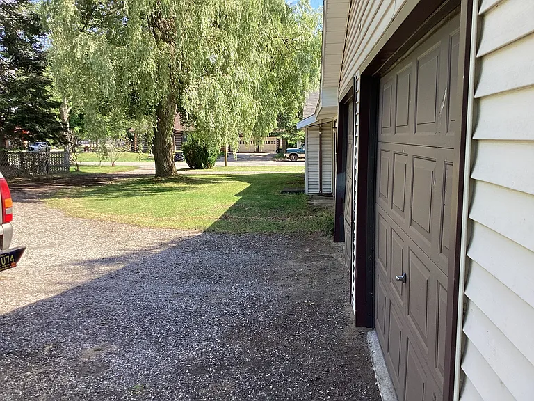 147 Carpenter St — Photo 21
