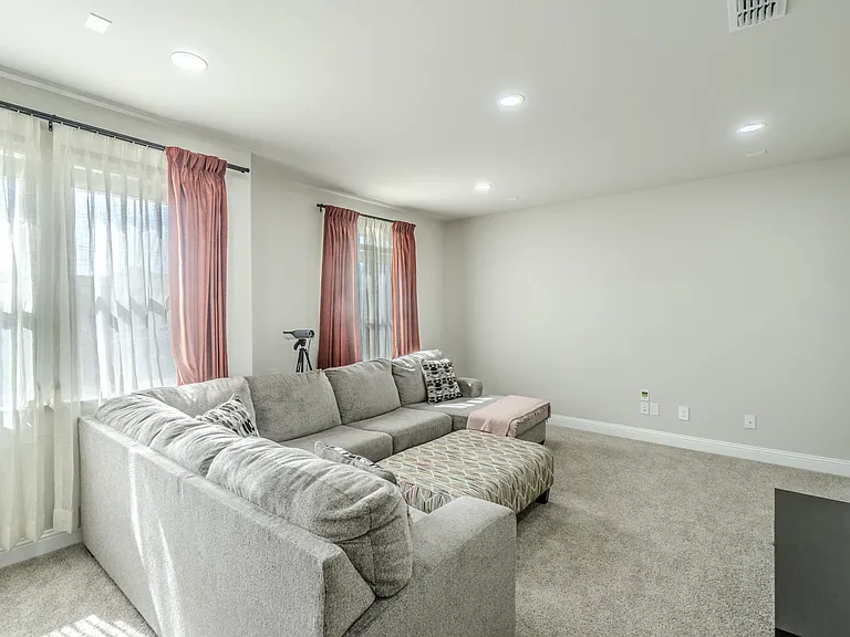 3105 Lionsgate Dr — Photo 24