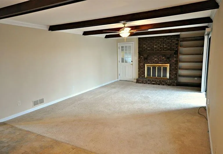 4060 Summit Dr — Photo 15