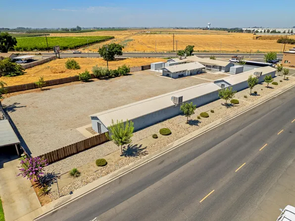 636 W Kern Street, Dinuba, CA 93618