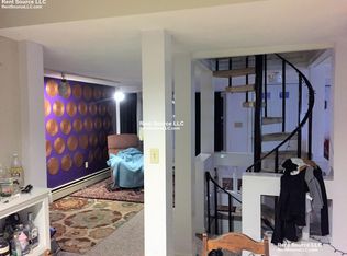 13 Lyons St, Watertown, MA 02472