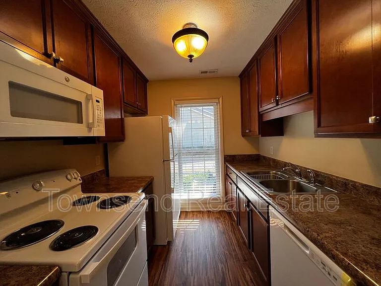 2716 Helaman Ct #12 — Photo 6