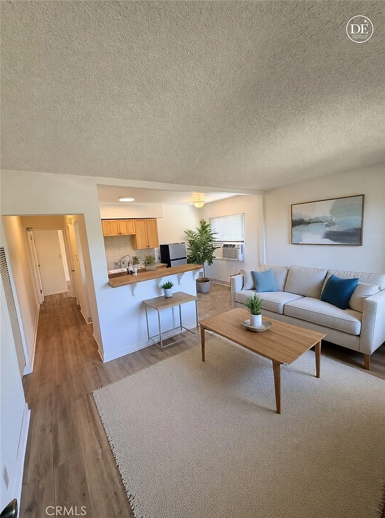 1 bed, 500 sqft, $1,890 — Photo 4