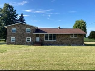 8695 Columbus Rd NE, Louisville, OH 44641