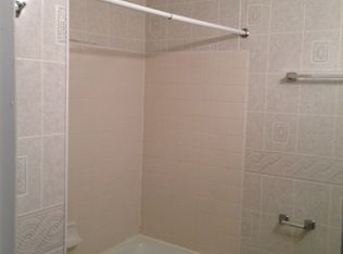 215 Hurt St APT 302, Chatham, VA 24531