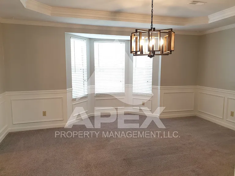 913 Oak Haven Rd — Photo 9