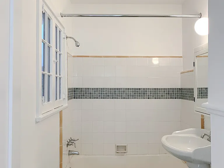 6251 Holly Mont Dr #6251 — Photo 13