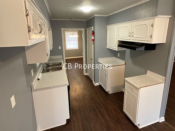 4th image of 1200 Winfield Ave