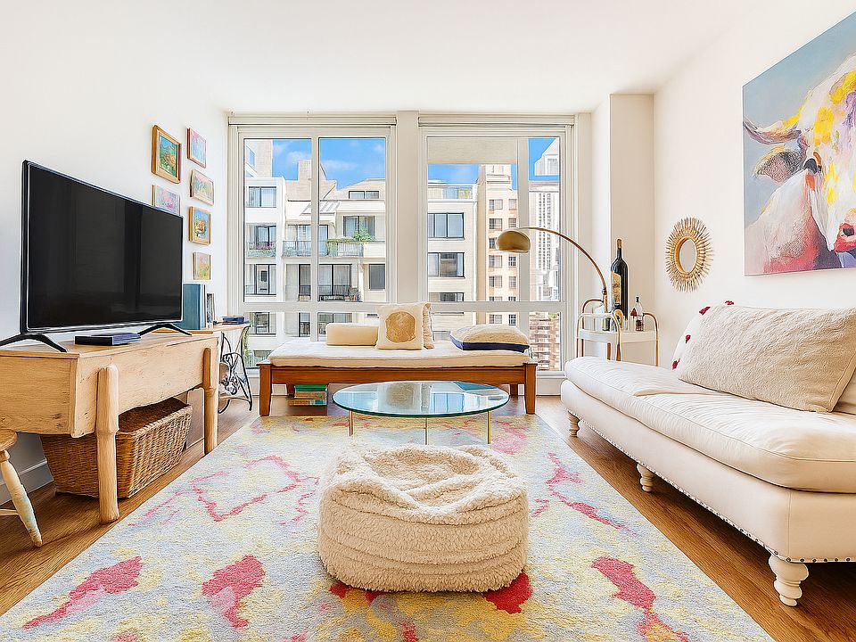1st image of 133 W 22nd St APT 6L
