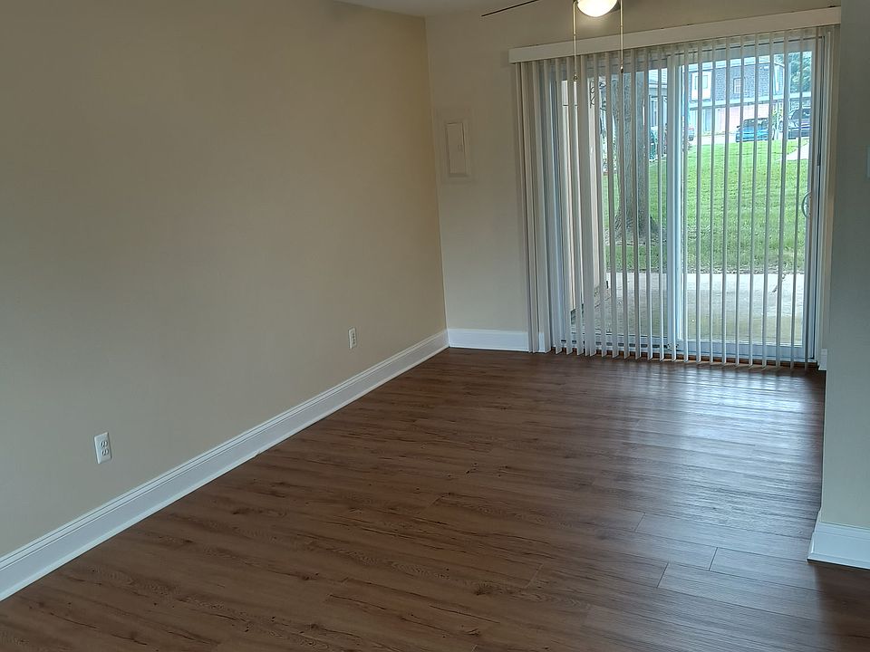 41249 S Woodbury Green Dr, photo 4