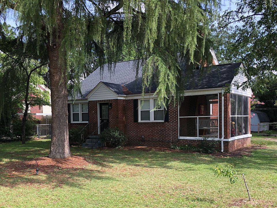 Huge Front & Back Yards