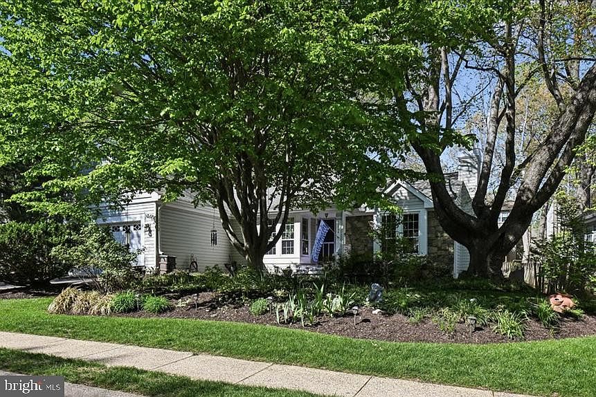 1st image of 10924 Adare Dr