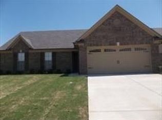 8640 Bonfire Dr, Southaven, MS 38671